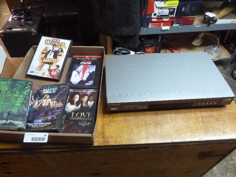 lot 44 image: Samsung DVD Player