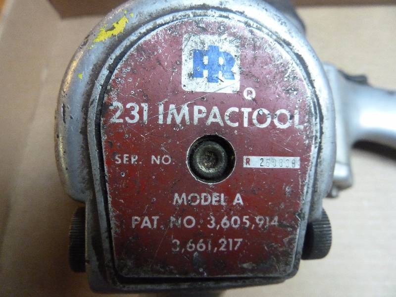 lot 49 image: Impact Wrenches