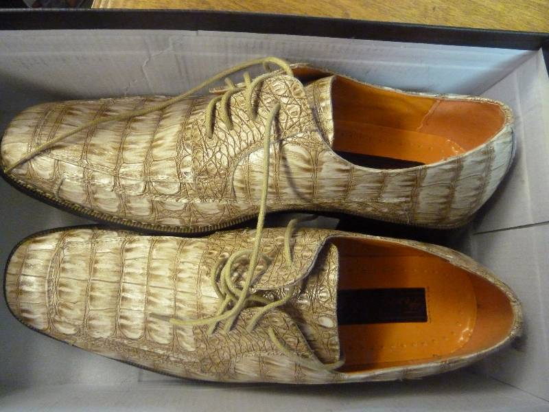 lot 96 image: Alligator Shoes