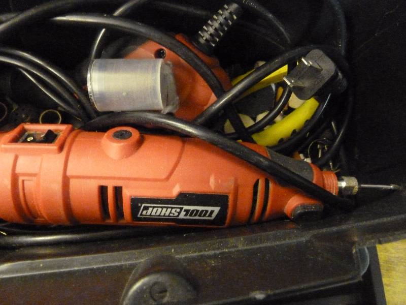 lot 97 image: Tool Lot