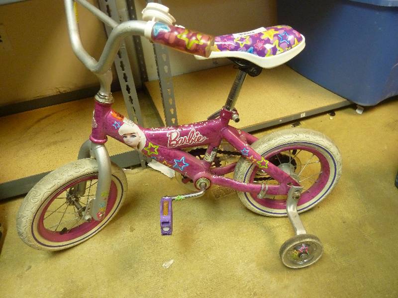 lot 119 image: Kids Barbie Bike