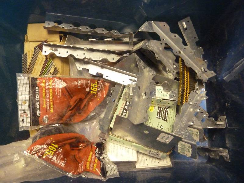 lot 122 image: Hardware Lot