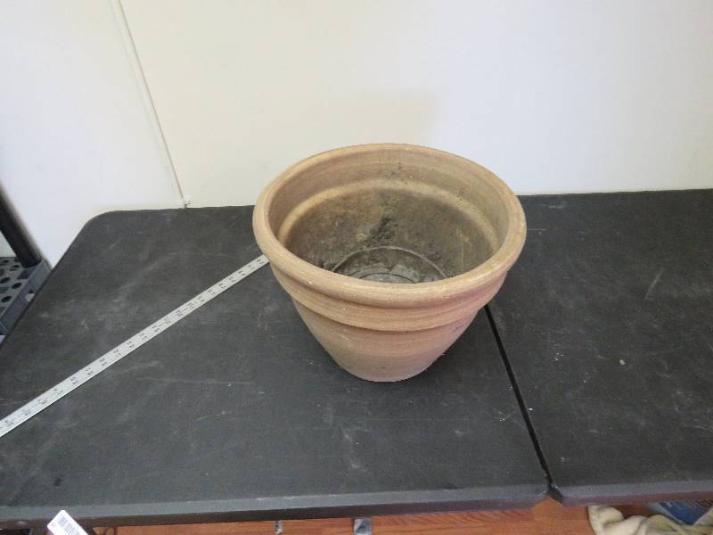 Flower pot