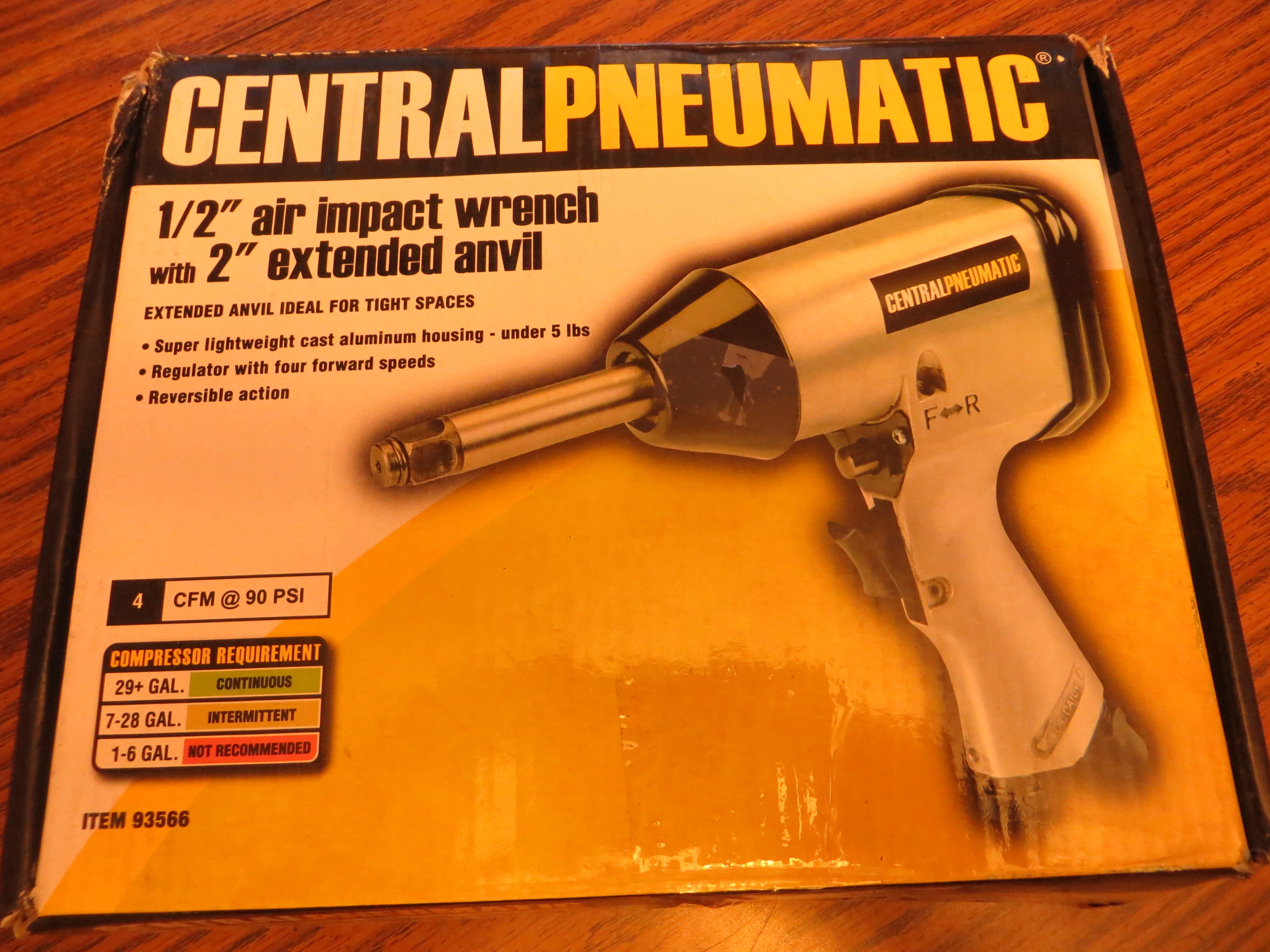 lot 6 image: 12 Air Impact Wrench with 2 extended Anvil
