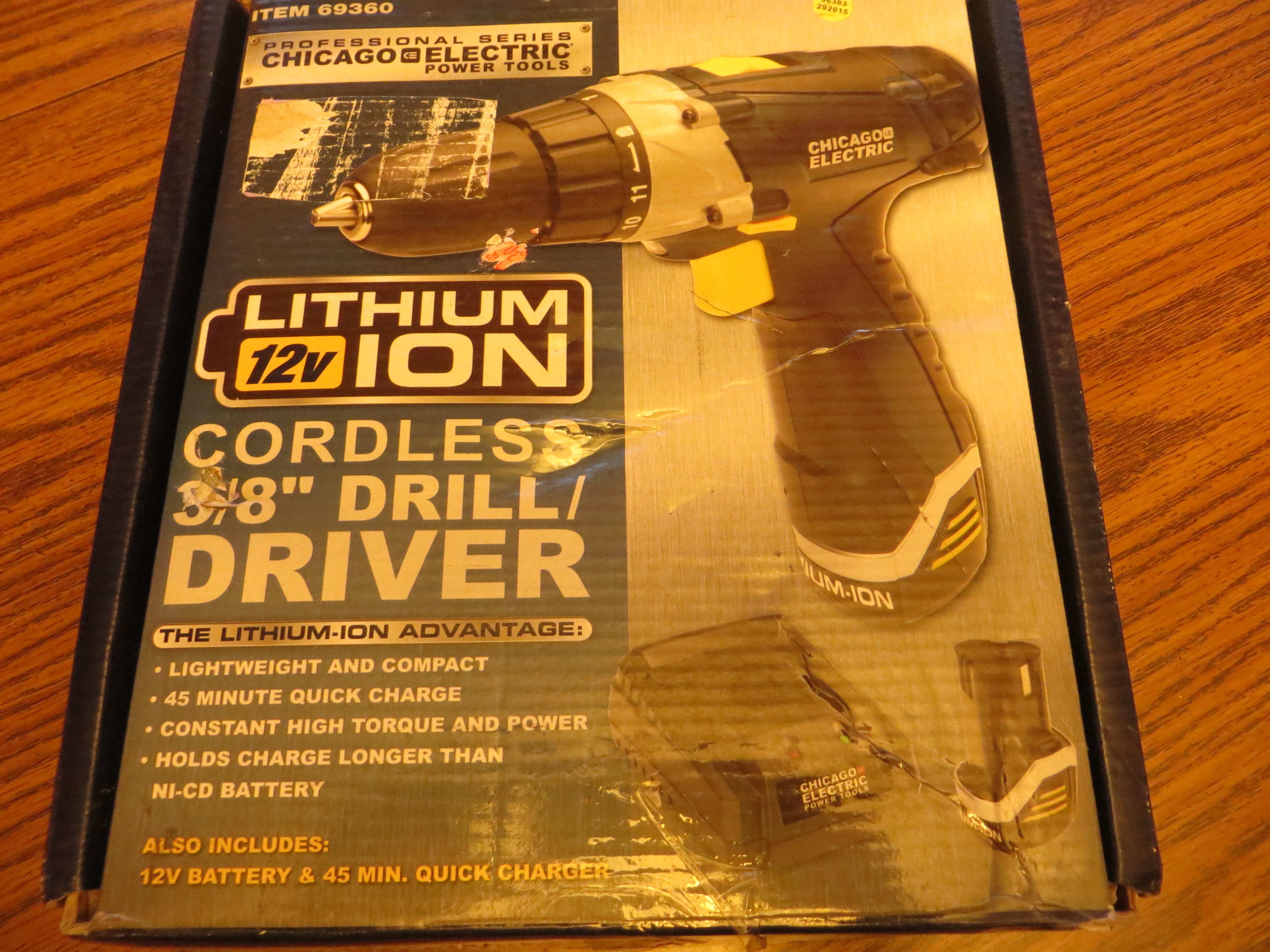 lot 7 image: Cordless 38 Drill 12V