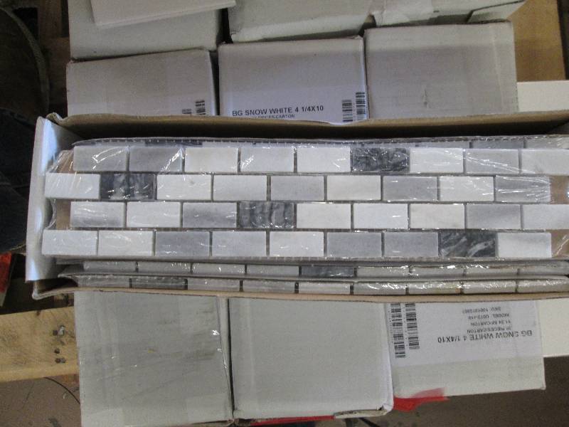 10 piece accent tile...