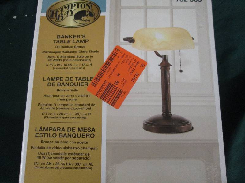 Hamtpton Bay bankers table lamp oil...