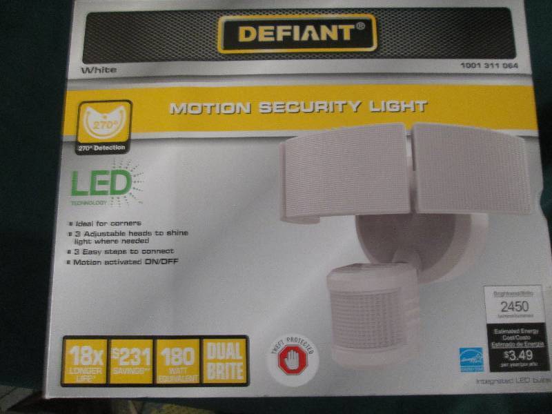 Defiant LED motion security light l...