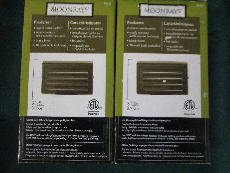 2 moonrays low voltage landscape li...
