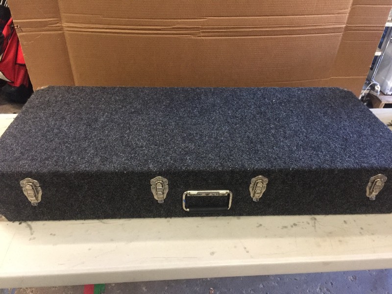 lot 14 image: SYNTHESIZER KEYBOARD