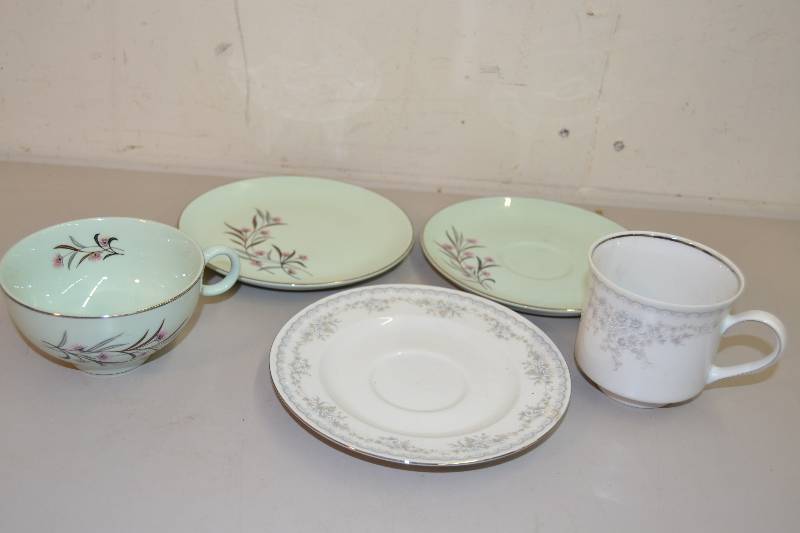 Tea Cup & Saucer