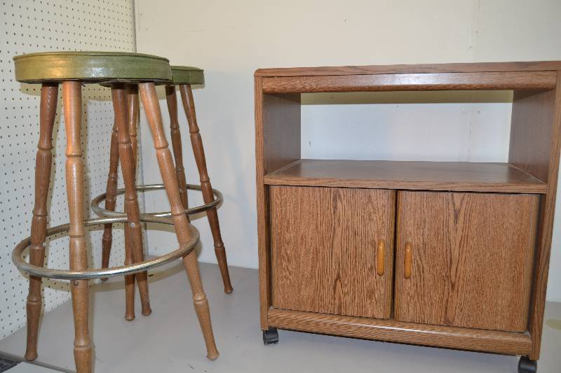 Bar Stools and Stand
