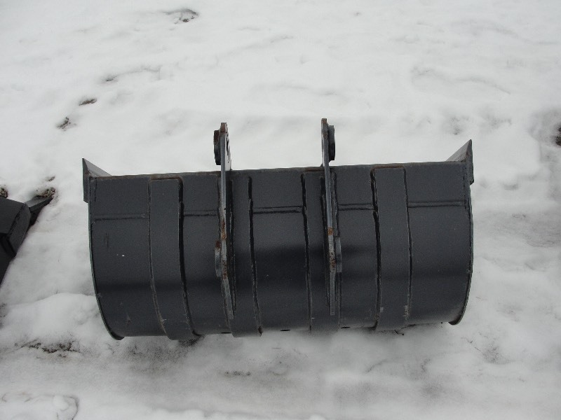 New  36 Bobcat Backhoe Bucket
