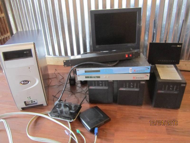 lot 8 image: 3 IBM UPS750T battery power supplie...