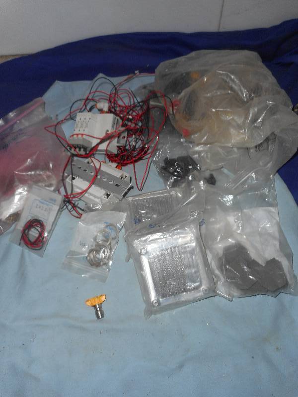 SM LOCK WASHERS AND COMPUTER PARTS