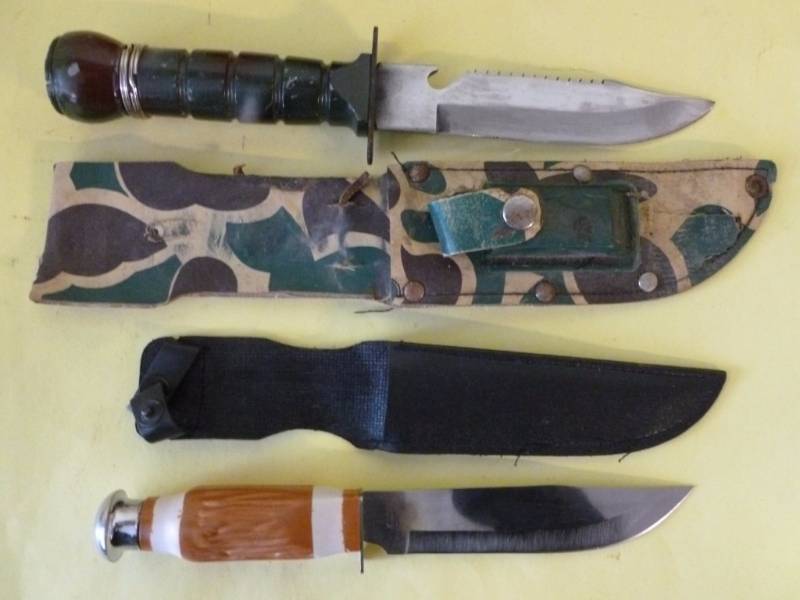 lot 18 image: Knives