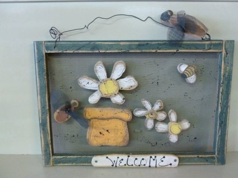 lot 20 image: Decorative