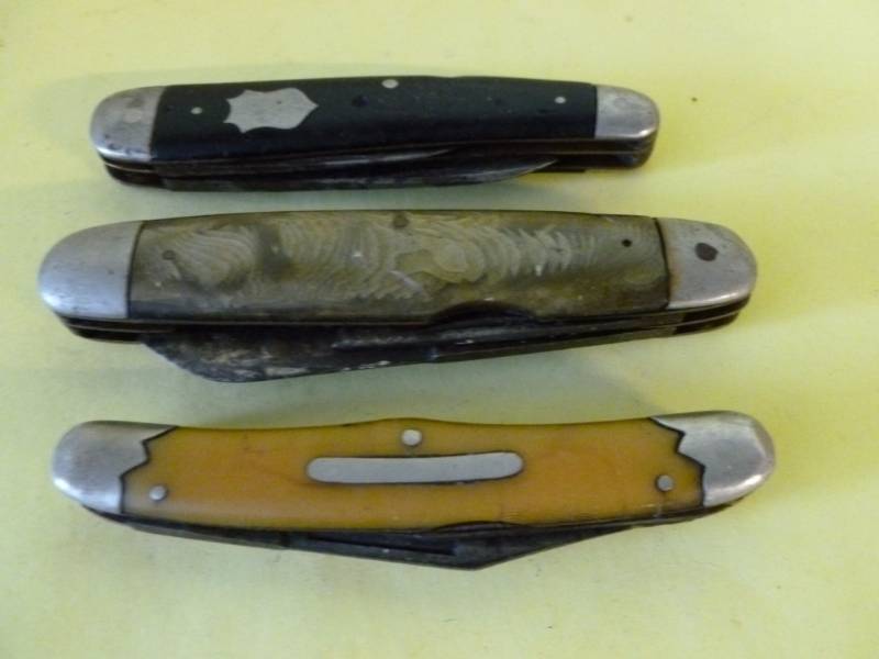 lot 31 image: Vintage Pocket Knives