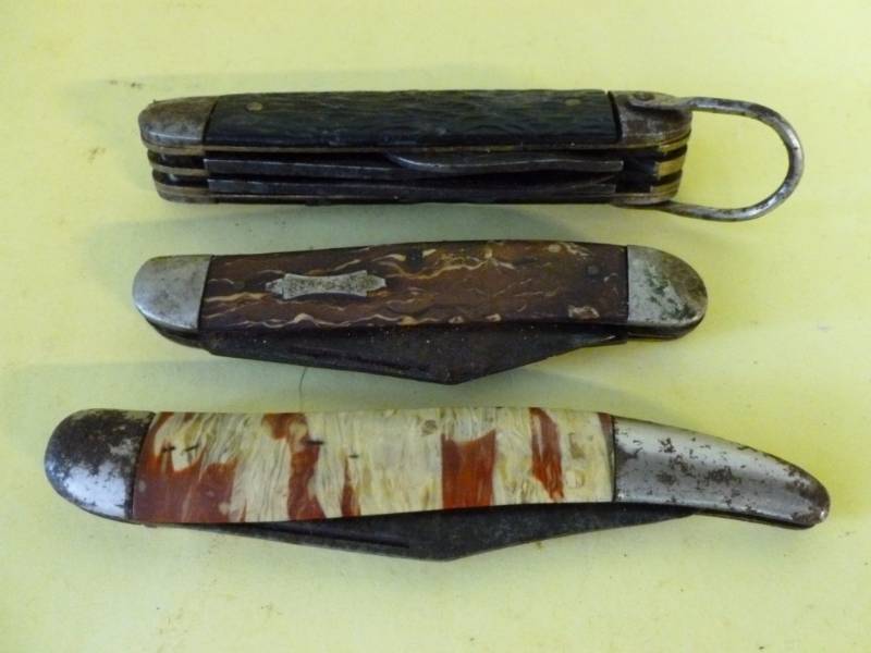 lot 33 image: Vintage Pocket Knives