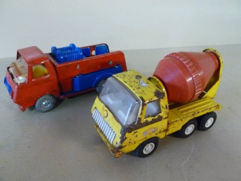 lot 40 image: Tonka