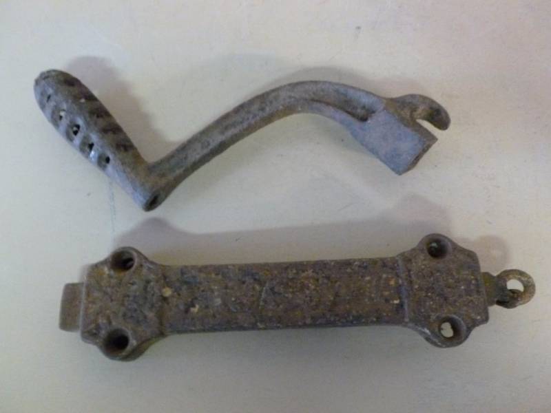 lot 49 image: Antique