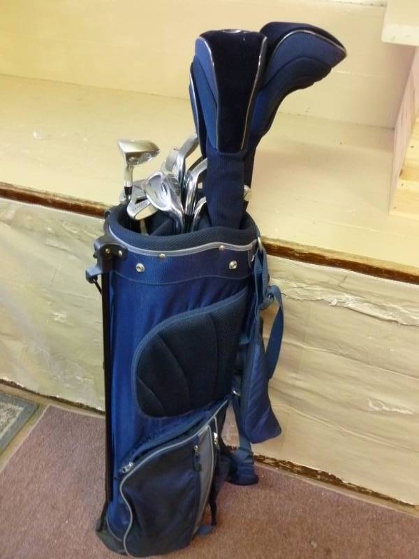 lot 69 image: Golf Club Set
