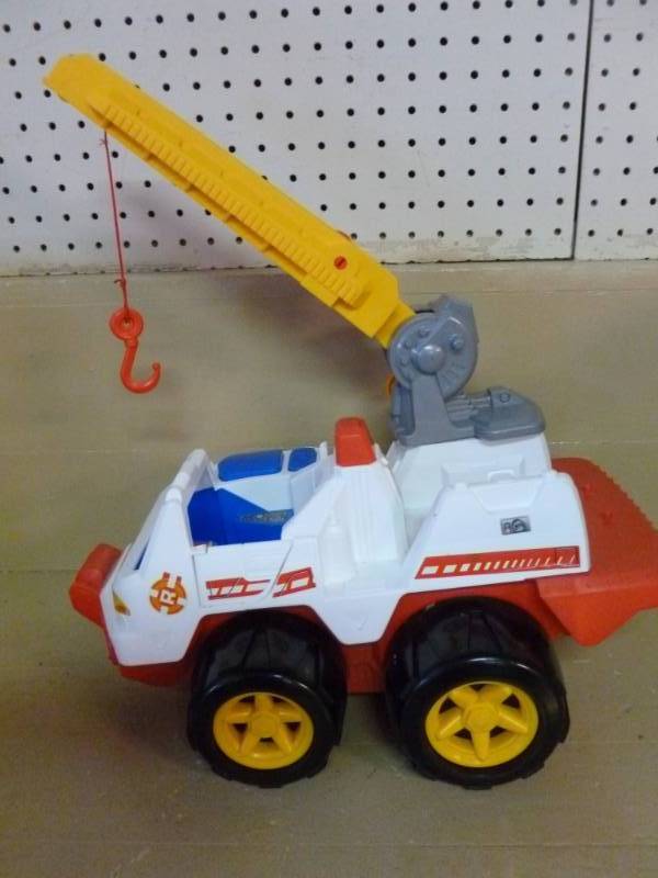 lot 73 image: Fisher Price Toy