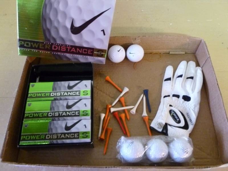 lot 74 image: Golf Items