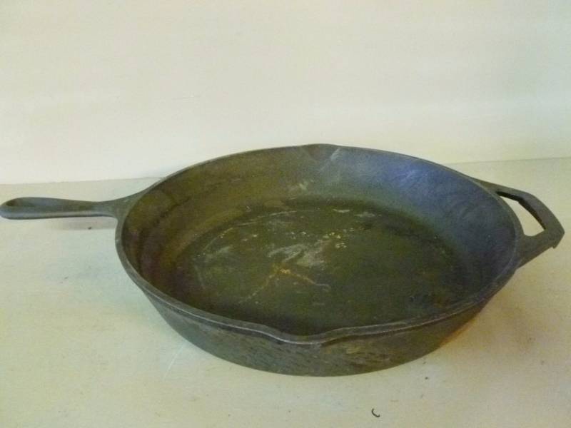 lot 80 image: Cast Iron Pan