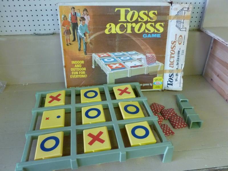 lot 98 image: Vintage Toy