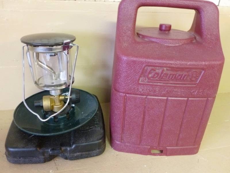 lot 118 image: Coleman Lantern