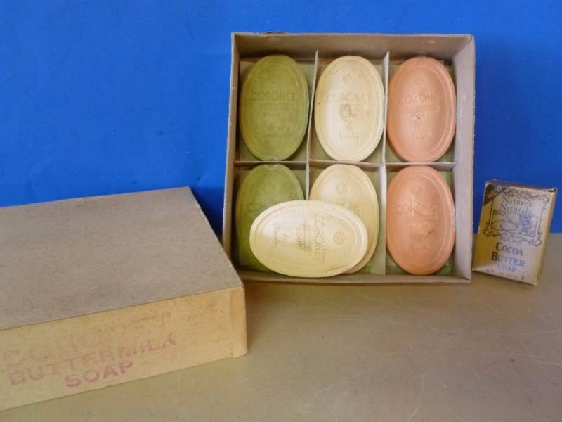 lot 124 image: Vintage Hand Soap