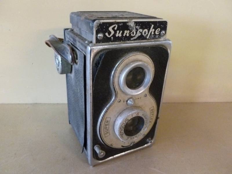 lot 125 image: Vintage Camera