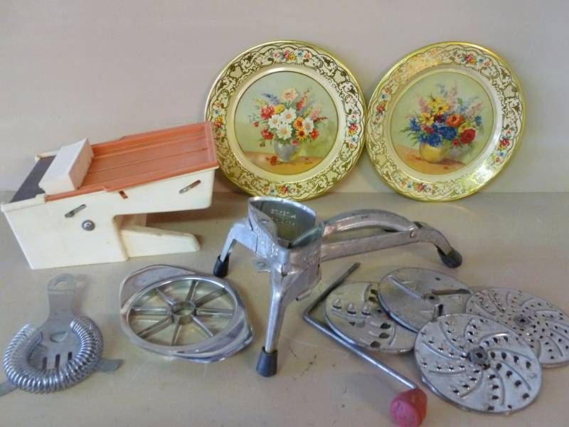 lot 130 image: Vintage Kitchen