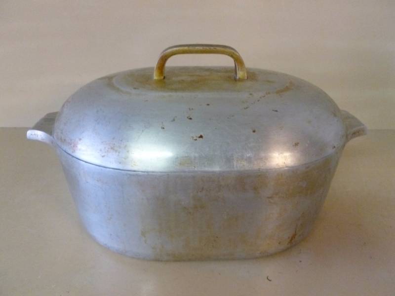 lot 145 image: Vintage Wagner Ware