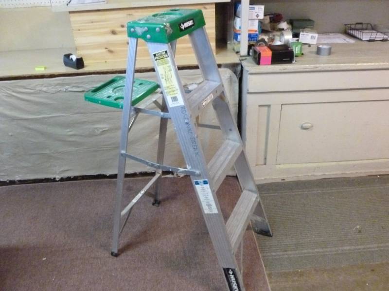 lot 161 image: Aluminum Step Ladder