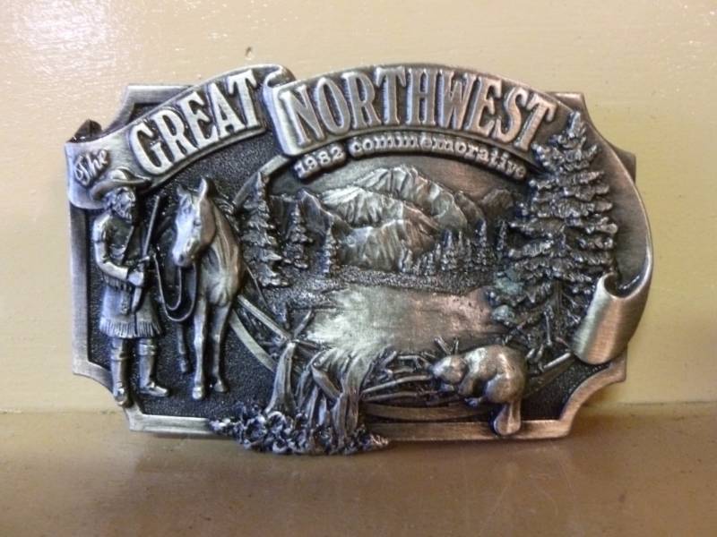 lot 206 image: Belt Buckle