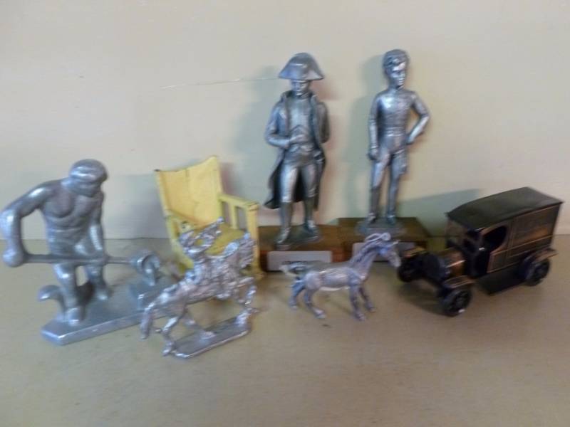 lot 210 image: Pewter Figurines