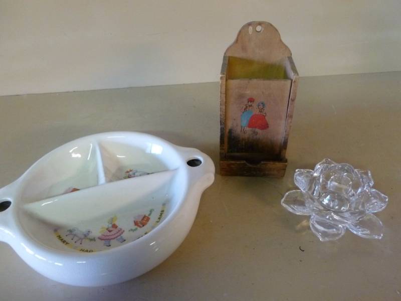 lot 214 image: Vintage Match Chimney