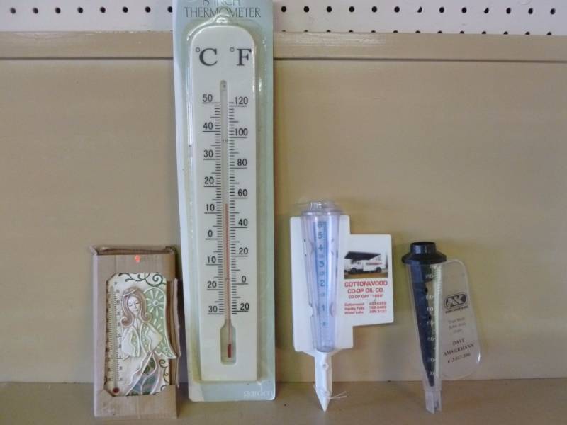 lot 222 image: Thermometer