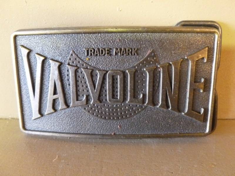 lot 232 image: Belt Buckle