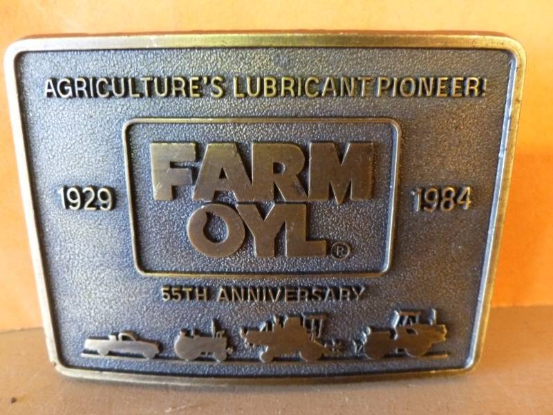 lot 260 image: Belt Buckle