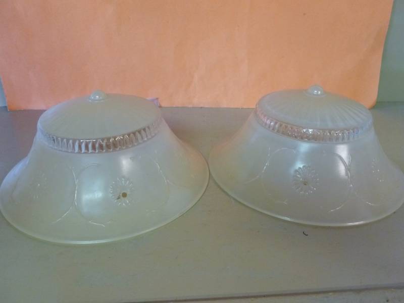 lot 272 image: Vintage Light Shades