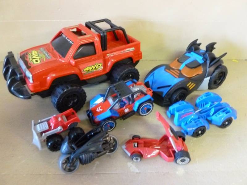 lot 293 image: Toys