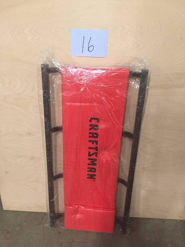 lot 16 image: Craftsman 40 in. Creeper with Metal Frame New missing wheels
