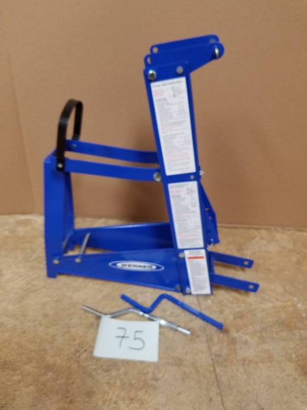 lot 75 image: Werner Steel Pump Jack never used