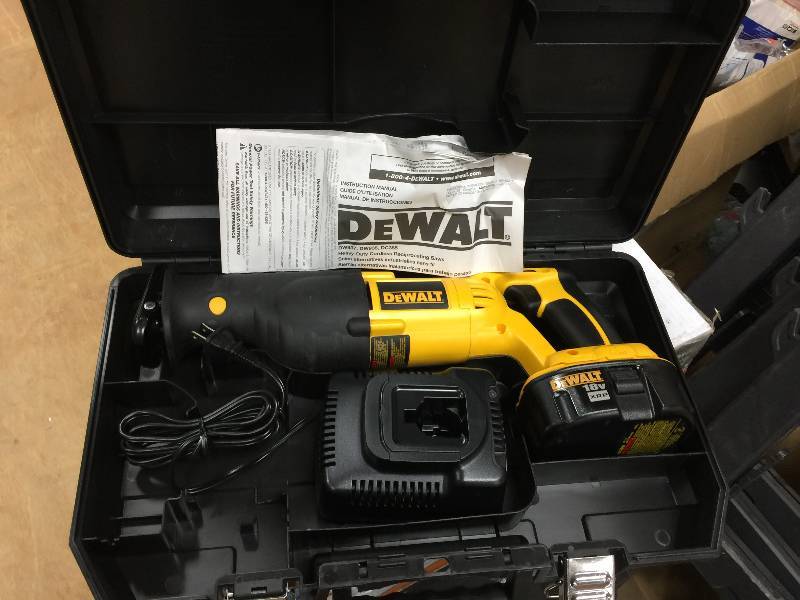 lot 83 image: DEWALT 18-Volt XRP Ni-Cad Cordless Reciprocating Saw Kit DC385k open box never used