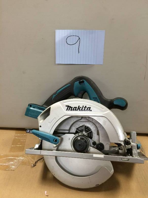 Makita 18V LXT Lithium-Ion Cordless 6-12 in. Circular Saw (model XSS01Z, tool only) in very good condition