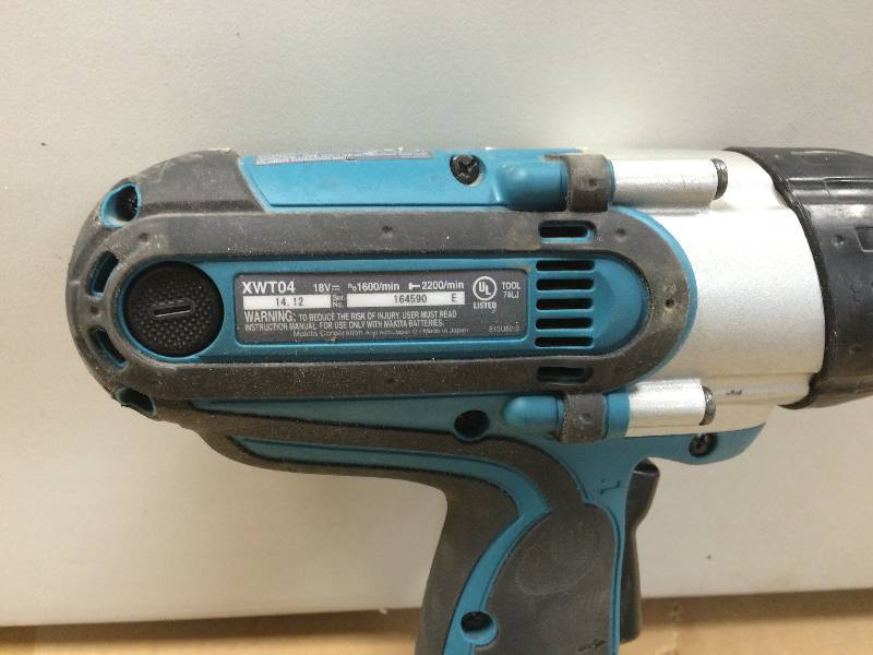 Makita 18-Volt LXT Lithium-Ion 12 in. Cordless High Torque Impact Wrench (Tool-Only) used in good conditon