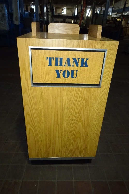 Wooded trash can rectepicals